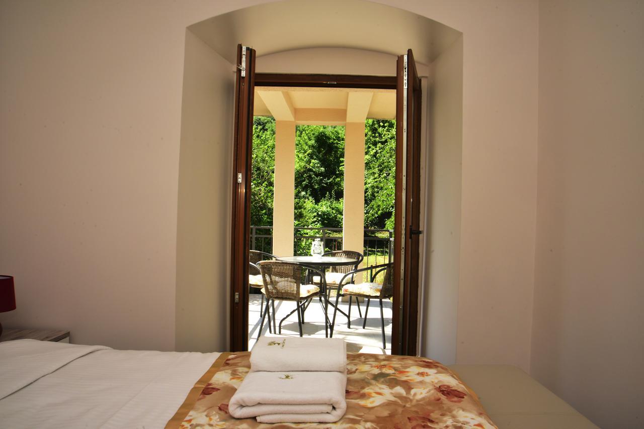A Hundred Olive Trees Apartments コトル エクステリア 写真